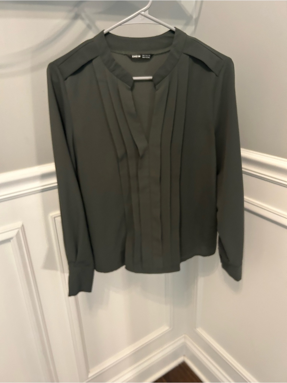 SHEIN Olive Green Pleated Split V-Neck Blouse